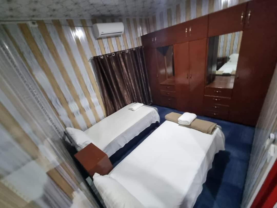 Al - Minhaj Service Apartments Nadi Luaran gambar