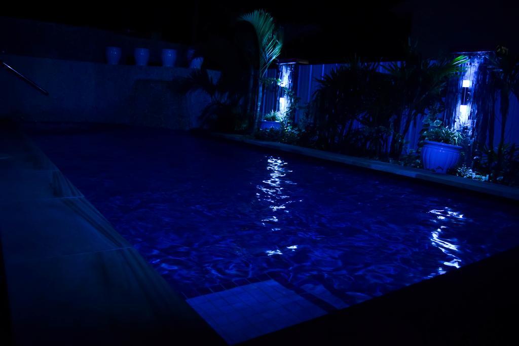 Al - Minhaj Service Apartments Nadi Luaran gambar