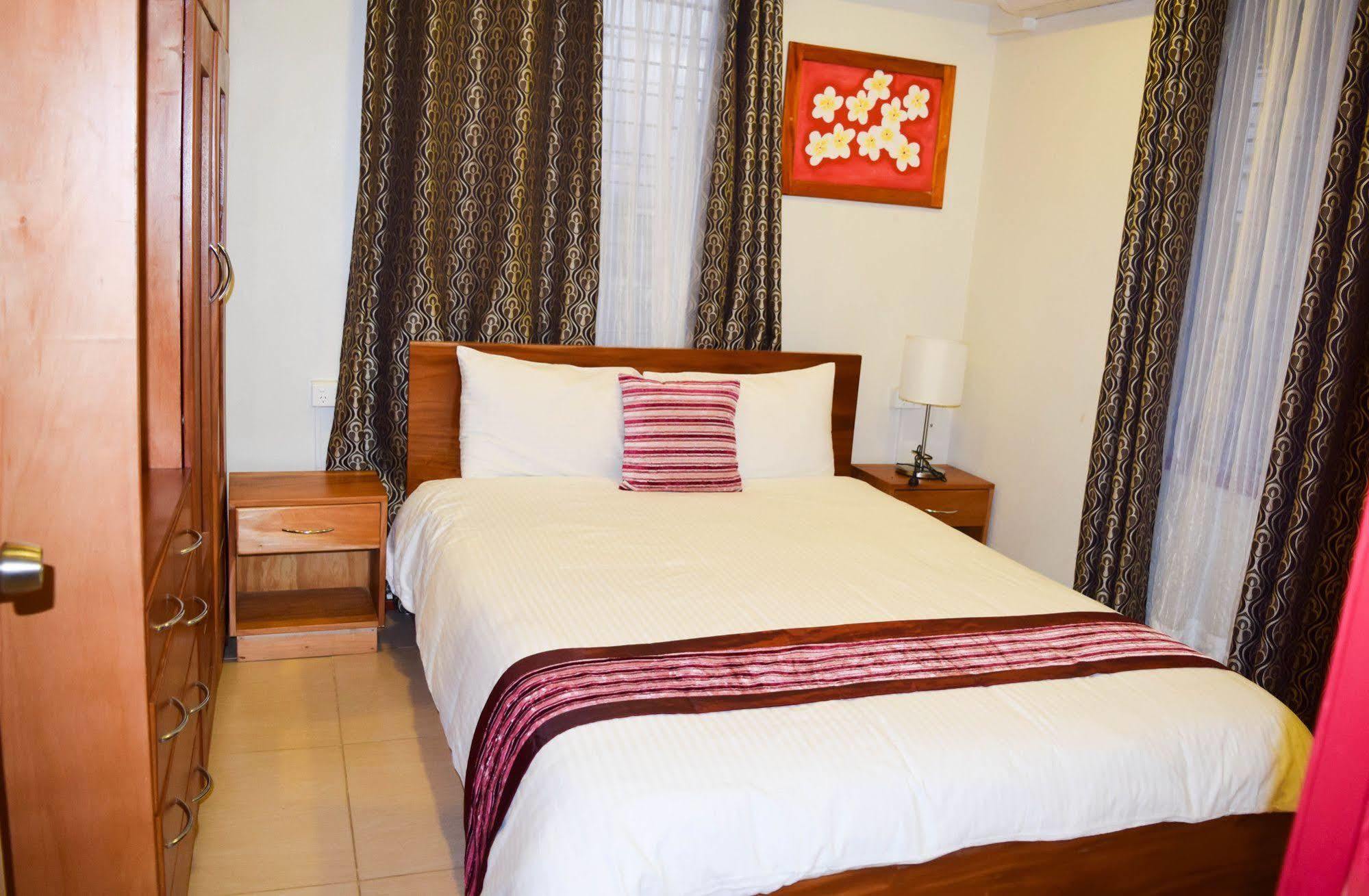 Al - Minhaj Service Apartments Nadi Luaran gambar