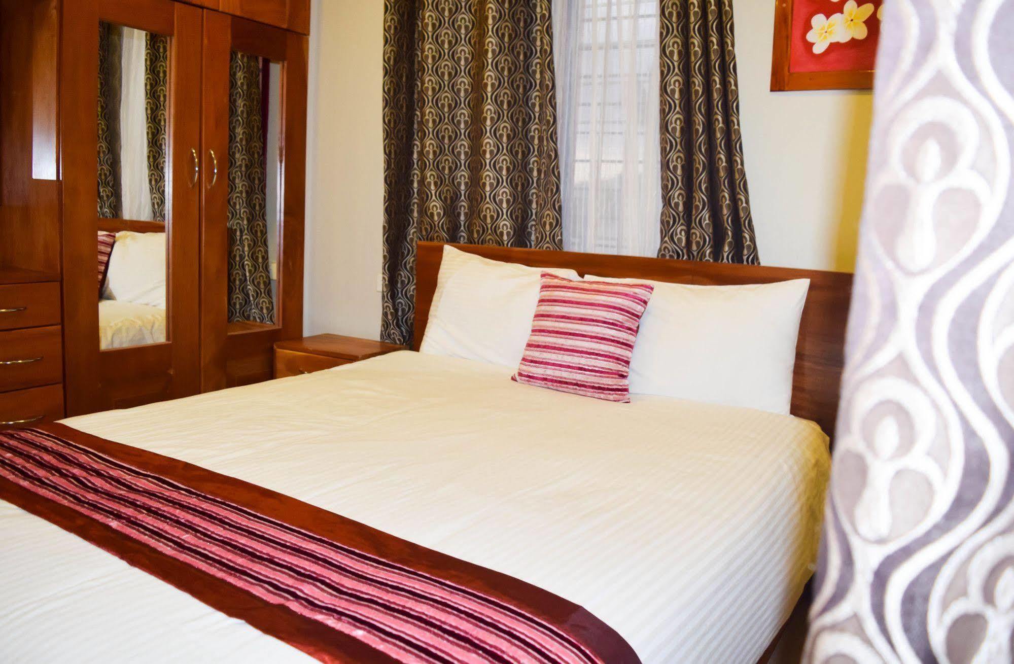Al - Minhaj Service Apartments Nadi Luaran gambar