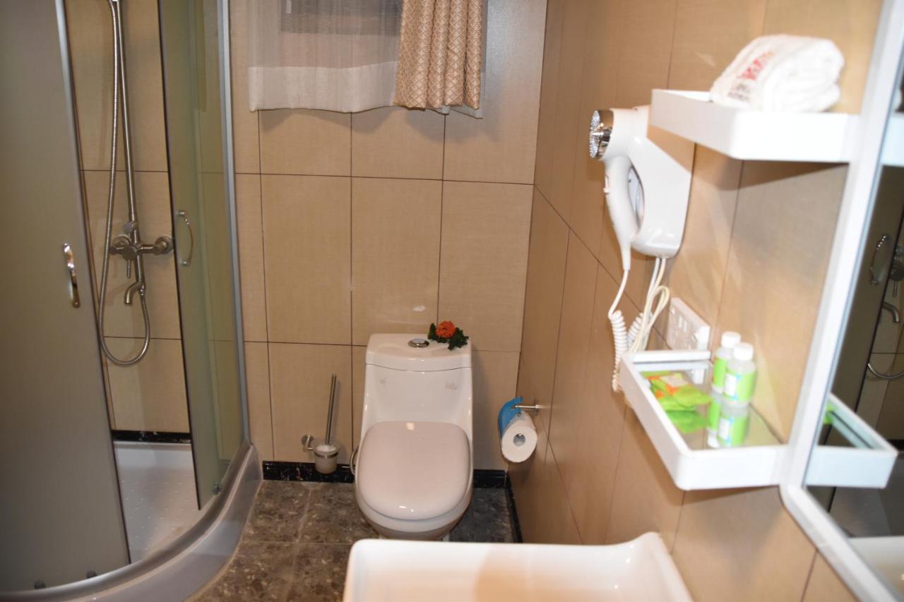 Al - Minhaj Service Apartments Nadi Luaran gambar